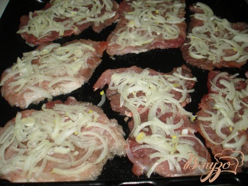 Мясо запеченное с помидорами Мясо запеченное с помидорами