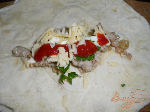 Хрустящий лаваш с мясной начинкой Хрустящий лаваш с мясной начинкой