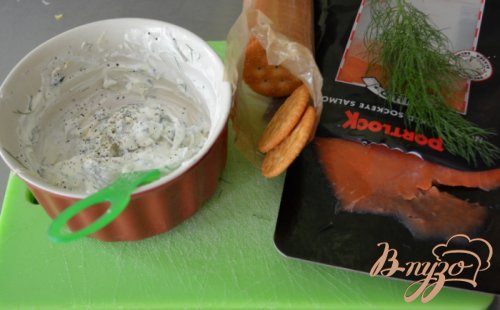 Канапе с лососем и сливочным сыром Канапе с лососем и сливочным сыром