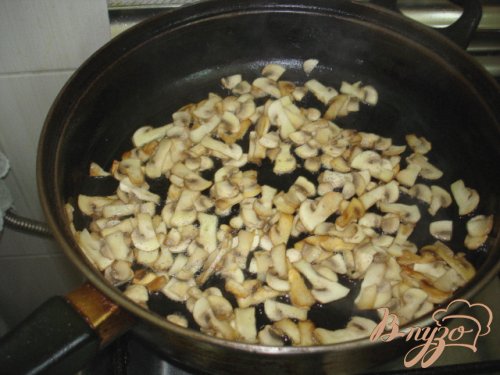 Картошка жареная с грибами Картошка жареная с грибами