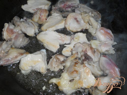 Картофель, жареный с курицей и луком Картофель, жареный с курицей и луком