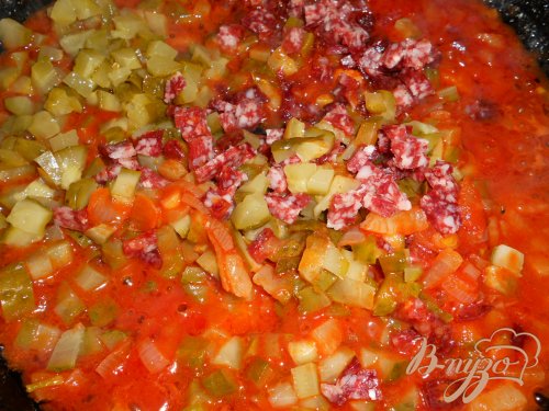 Солянка с копченой колбасой Солянка с копченой колбасой