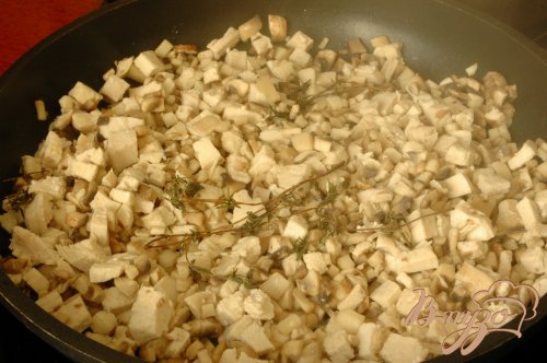 Гренки с шампиньонами Гренки с шампиньонами