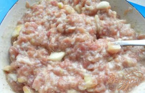 Чебуреки с мясом на молоке и сыворотке Чебуреки с мясом на молоке и сыворотке