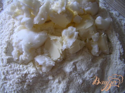 Мясной пирог с рисом, карамелизированным луком и яблоками Мясной пирог с рисом, карамелизированным луком и яблоками
