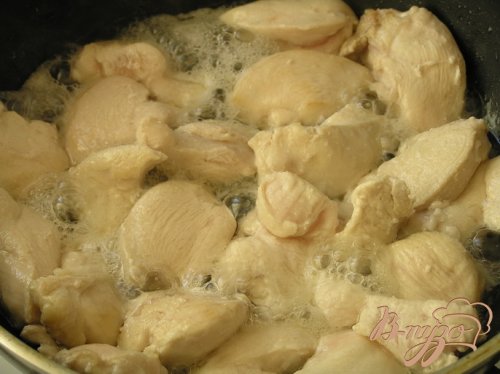 «Кассероль» с курицей, киноа и сладким перцем «Кассероль» с курицей, киноа и сладким перцем