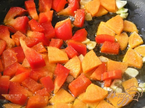 Паштет-закуска из фасоли в кунжутной панировке Паштет-закуска из фасоли в кунжутной панировке