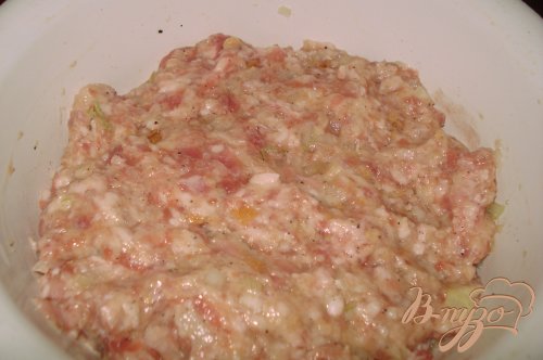 Картофель, запеченый с котлетой в сметанном соусе Картофель, запеченый с котлетой в сметанном соусе