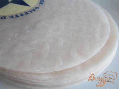 Рисовые роллы с овощами и крабовым мясом Рисовые роллы с овощами и крабовым мясом