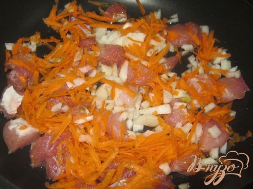 Мясо с баклажанами в горшочке Мясо с баклажанами в горшочке