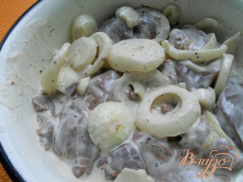 Шашлык на сковороде из куриной печени Шашлык на сковороде из куриной печени