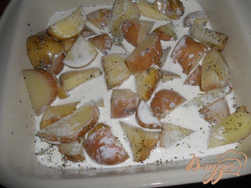 Запеченный картофель в сливках с домашней курицей Запеченный картофель в сливках с домашней курицей
