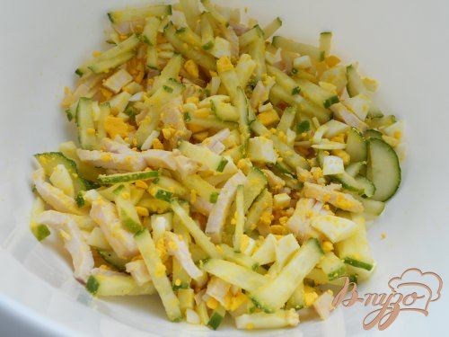 Салат с копченым сыром сулугуни Салат с копченым сыром сулугуни