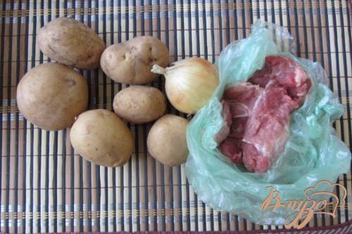 Картофель тушеный с мясом Картофель тушеный с мясом