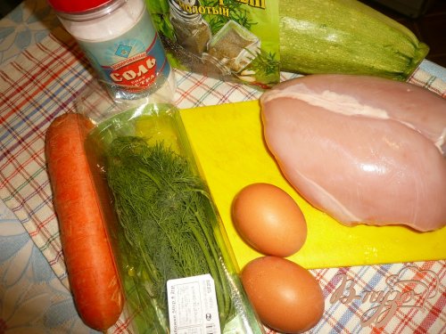 Нежные куриные котлетки с кабачком и морковью Нежные куриные котлетки с кабачком и морковью