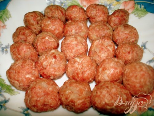 Суп с фрикадельками и сырочками Суп с фрикадельками и сырочками