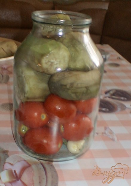 консервовані помідори з баклажанами. як приготувати з фото