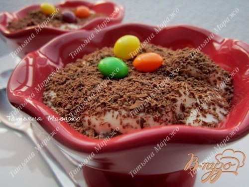 Десерт с кусочками ананаса и кремом из сыра Маскарпоне Десерт с кусочками ананаса и кремом из сыра Маскарпоне