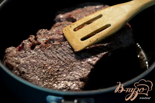 Жаркое из говядины с кофейным соусом Жаркое из говядины с кофейным соусом