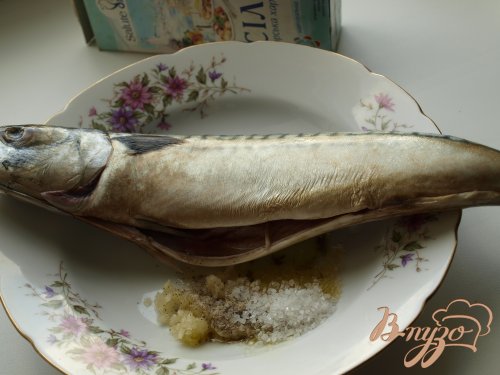Скумбрия запечённая в фольге с помидорами и зеленью Скумбрия запечённая в фольге с помидорами и зеленью
