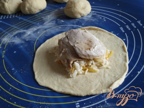Плов с курицей в булочке Плов с курицей в булочке