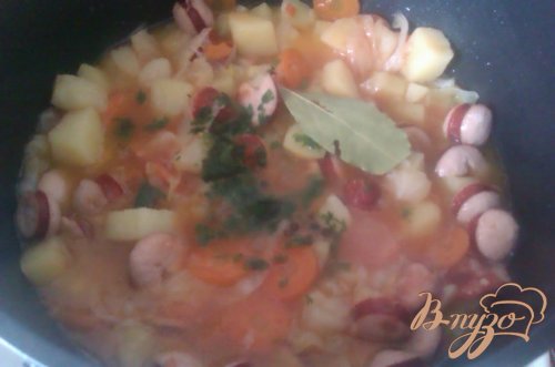 Овощи тушеные с сосисками Овощи тушеные с сосисками