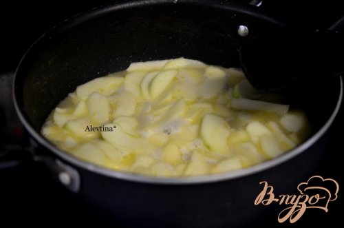 Яблочный пряный кекс с глазурью Яблочный пряный кекс с глазурью