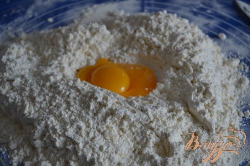 Пирожки с яблоками и изюмом Пирожки с яблоками и изюмом