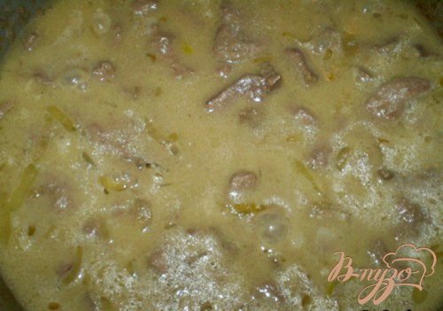 Печень тушенная с грибами, луком в сметане Печень тушенная с грибами, луком в сметане
