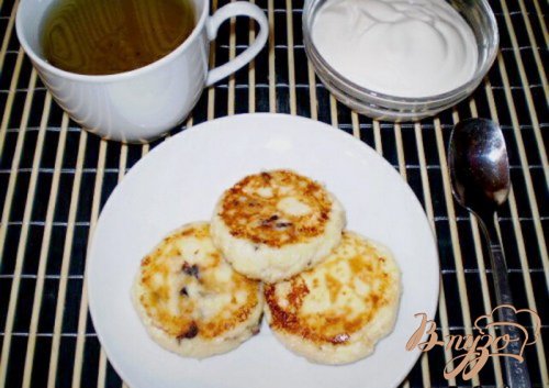 Сырники с черносливом Сырники с черносливом