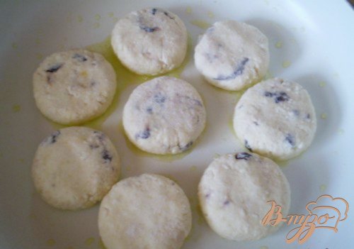 Сырники с черносливом Сырники с черносливом