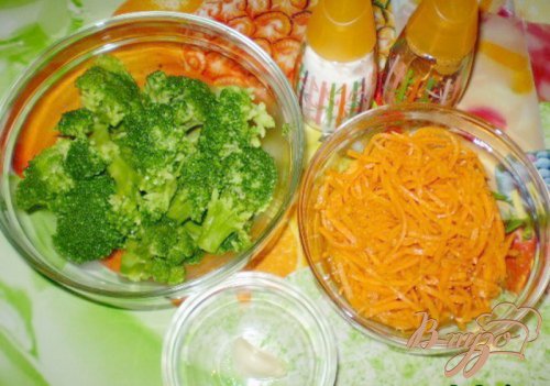 Салат из брокколи и моркови по-корейски Салат из брокколи и моркови по-корейски