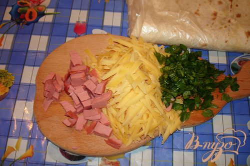 Лаваш с сыром и колбасой на сковороде Лаваш с сыром и колбасой на сковороде