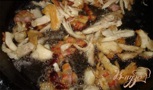 Молодой картофель с курицей, беконом и соленым арахисом Молодой картофель с курицей, беконом и соленым арахисом