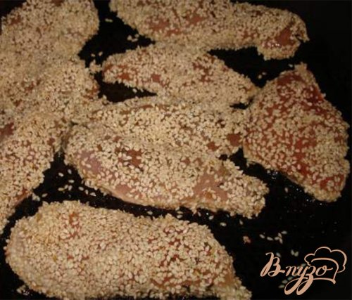 Куриные мясо в кунжуте Куриные мясо в кунжуте