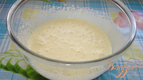 Сметанный торт с кофейно-масленным кремом и арахисом Сметанный торт с кофейно-масленным кремом и арахисом