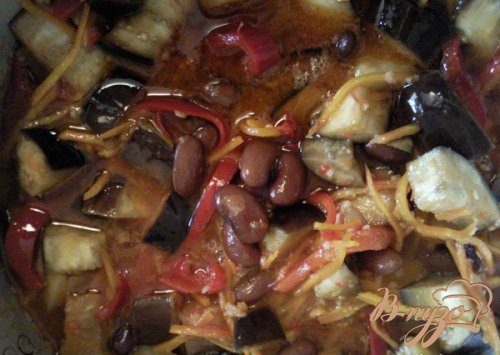 Салат из фасоли и баклажанов Салат из фасоли и баклажанов