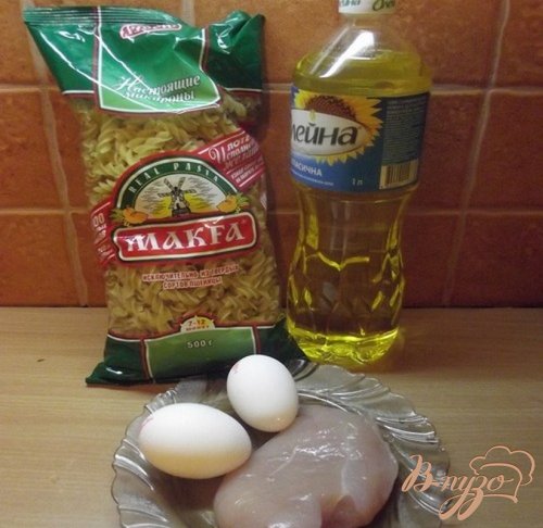 Запеченный макароны с курицей и сыром Запеченный макароны с курицей и сыром