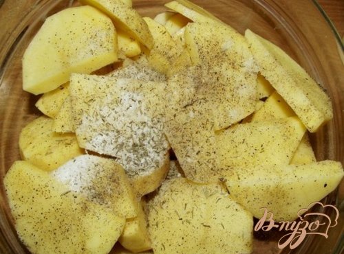 Картофель маринованный, запеченный с луком Картофель маринованный, запеченный с луком