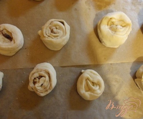 Булочки с корицей и изюмом Булочки с корицей и изюмом