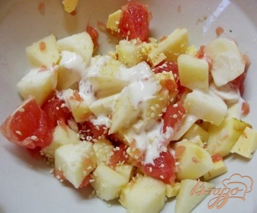 Салат фруктовый с сыром Салат фруктовый с сыром