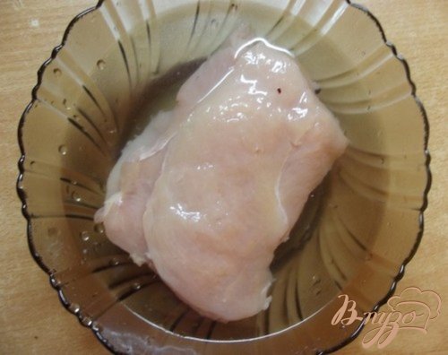 Рулеты куриные с салом и чесноком Рулеты куриные с салом и чесноком