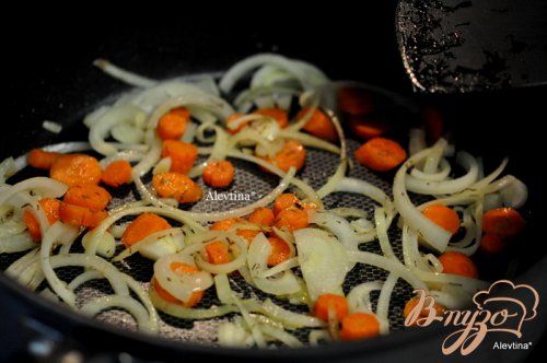 Cвинина с овощами и яичной лапшой Cвинина с овощами и яичной лапшой