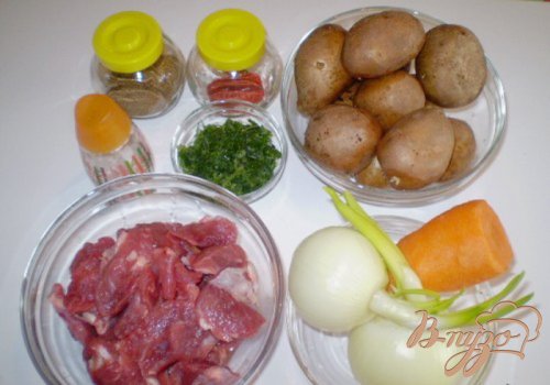 Говядина тушеная с овощами Говядина тушеная с овощами