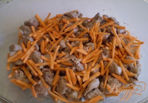 Мясо тушенное в духовке с овощами Мясо тушенное в духовке с овощами