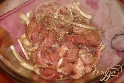 Маринованное мясо в домашнем сухом красном вине, жаренное на гриле Маринованное мясо в домашнем сухом красном вине, жаренное на гриле