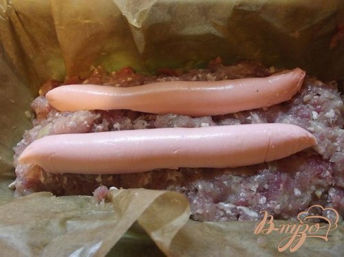 Запеченный рулет с сосиками Запеченный рулет с сосиками