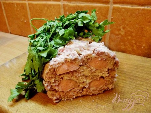 Запеченный рулет с сосиками Запеченный рулет с сосиками