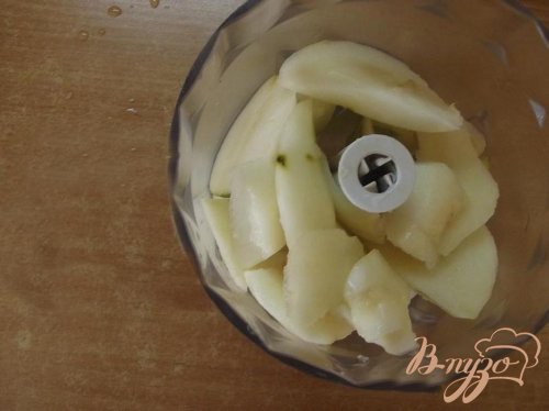 Грушевое пюре с медом и орехами Грушевое пюре с медом и орехами