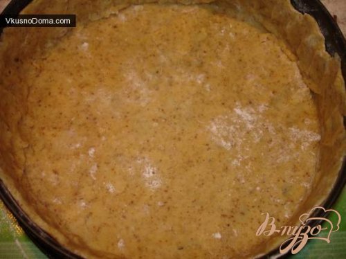 Ореховый пирог с черемшой, беконом и яйцом Ореховый пирог с черемшой, беконом и яйцом